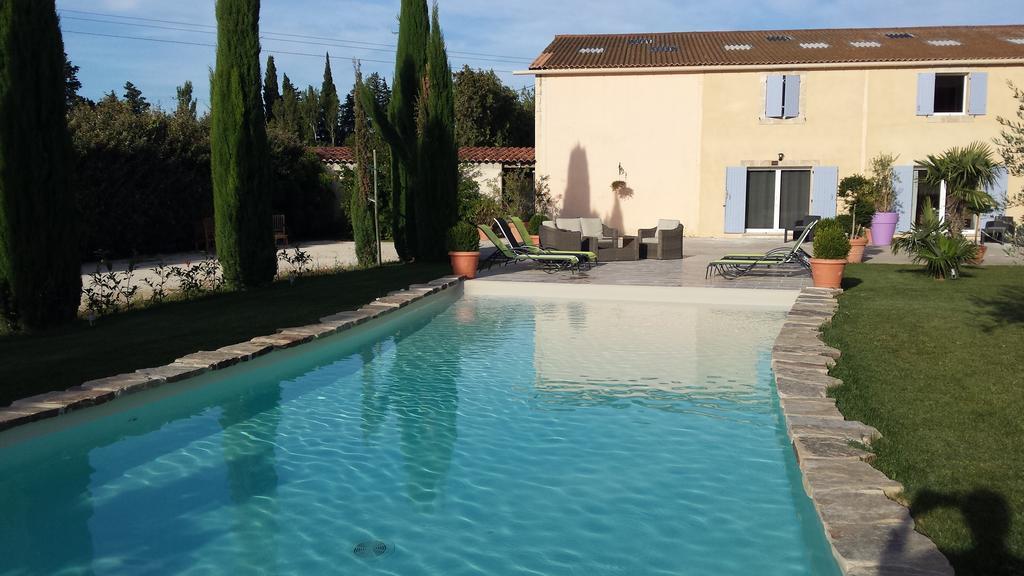 Mas Saint Julien Bed & Breakfast Cavaillon Exterior foto